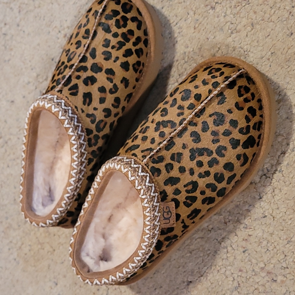 Women's Treadlite Uggs Tasman Slipper